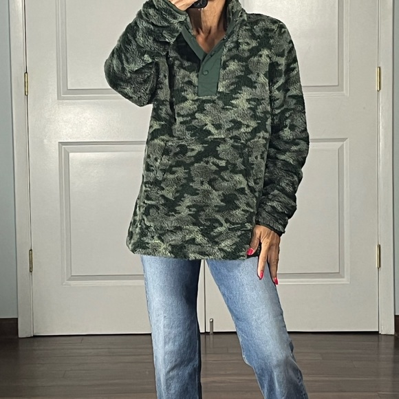 Eddie Bauer Jackets & Blazers - Eddie Bauer camouflage half button fleece size M